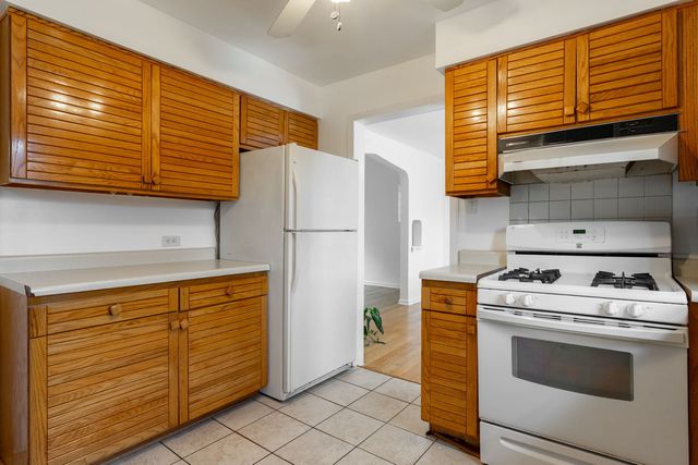 8721 S Merrill Avenue, Chicago, IL 60617