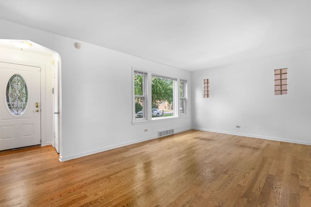 8721 S Merrill Avenue, Chicago, IL 60617