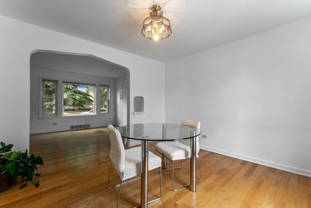 8721 S Merrill Avenue, Chicago, IL 60617