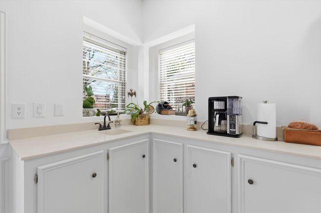 14917 Oaks North Drive, Addison, TX 75254