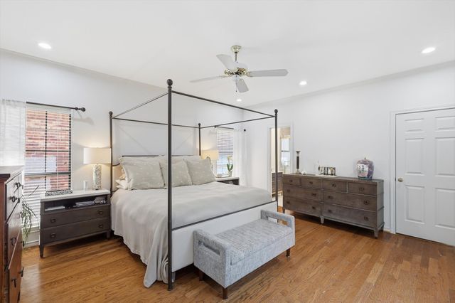 14917 Oaks North Drive, Addison, TX 75254