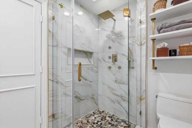 14917 Oaks North Drive, Addison, TX 75254