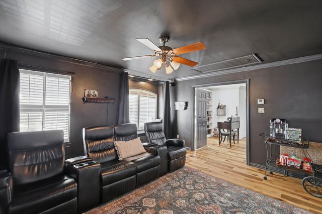 14917 Oaks North Drive, Addison, TX 75254