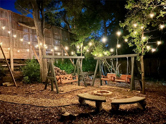 14917 Oaks North Drive, Addison, TX 75254