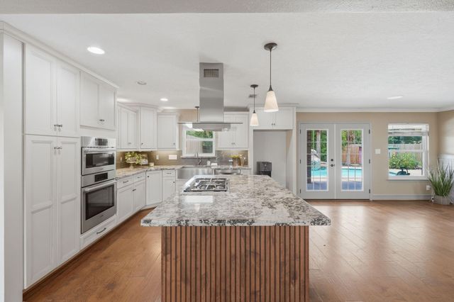 9253 Fathom Drive, Montgomery, TX 77356