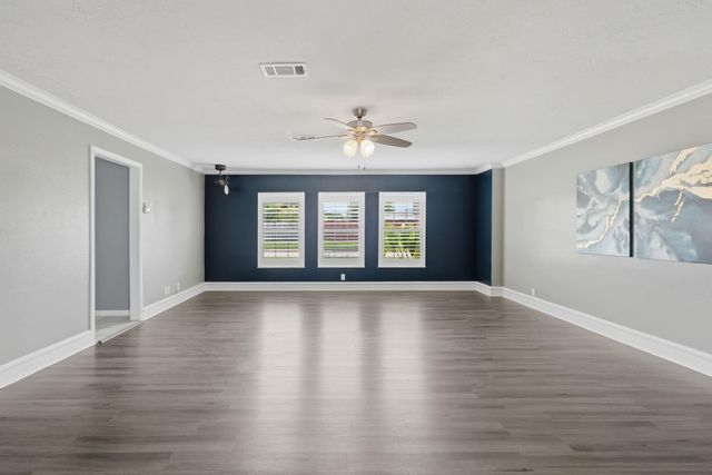 9253 Fathom Drive, Montgomery, TX 77356