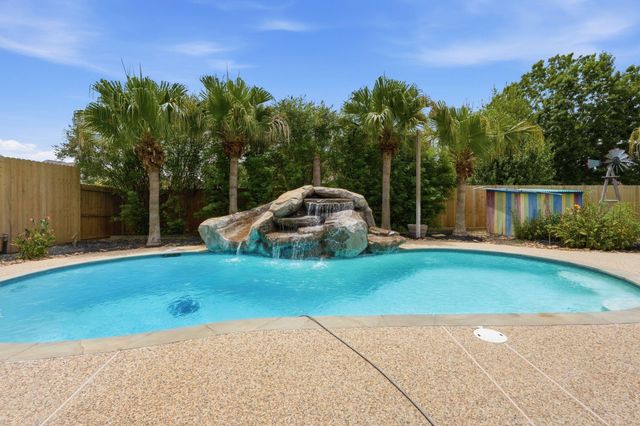 9253 Fathom Drive, Montgomery, TX 77356