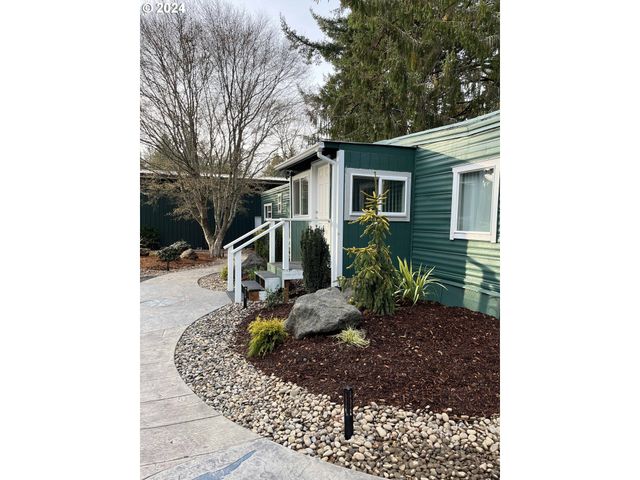 85313 GLENADA Rd, Florence, OR 97439