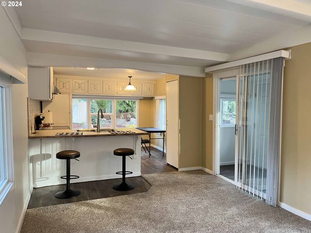 85313 GLENADA Rd, Florence, OR 97439