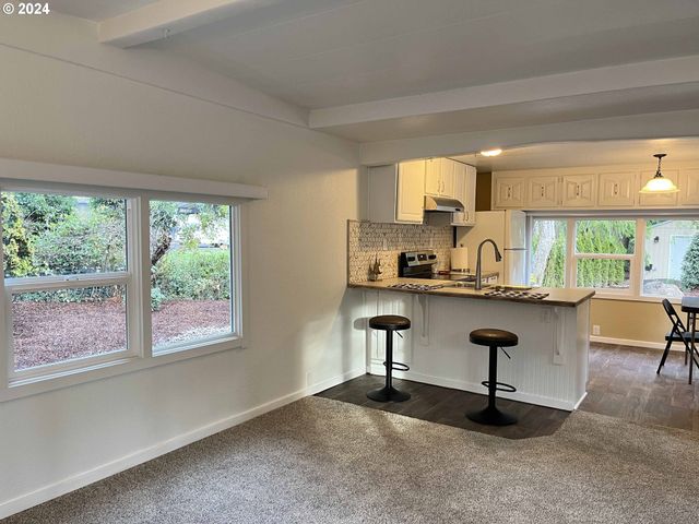 85313 GLENADA Rd, Florence, OR 97439