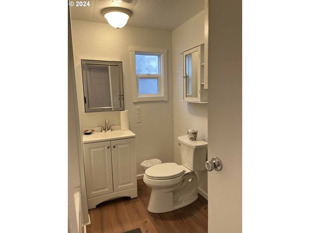 85313 GLENADA Rd, Florence, OR 97439