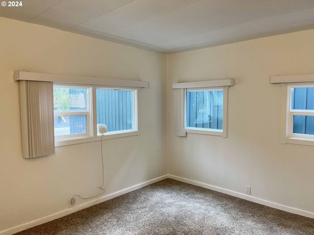 85313 GLENADA Rd, Florence, OR 97439