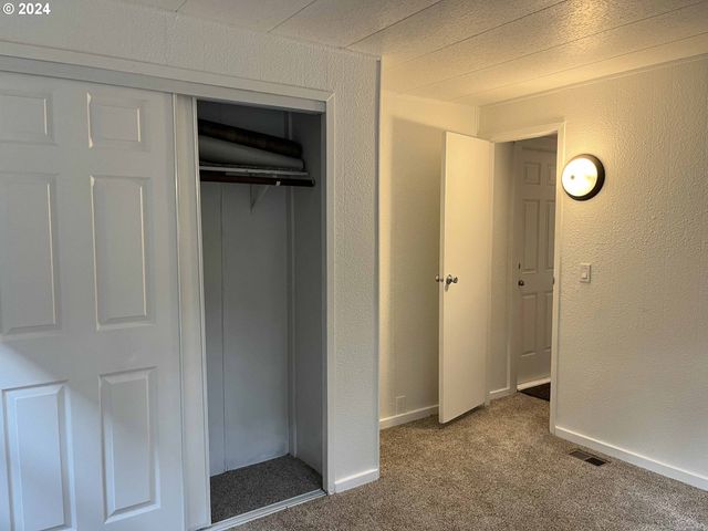 85313 GLENADA Rd, Florence, OR 97439