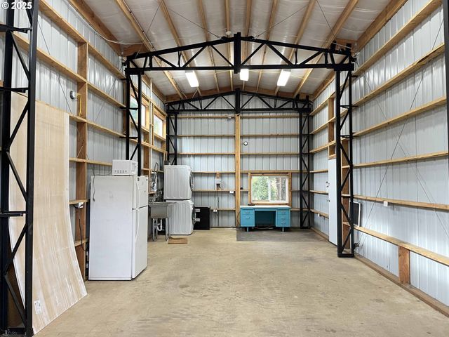 85313 GLENADA Rd, Florence, OR 97439