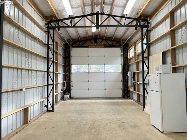 85313 GLENADA Rd, Florence, OR 97439