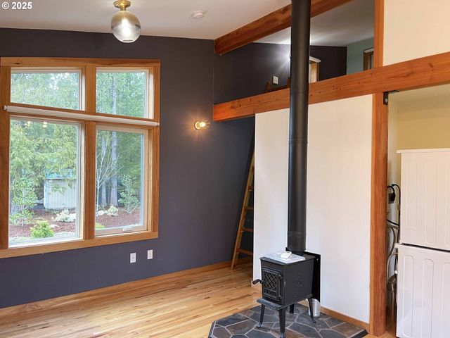 85313 GLENADA Rd, Florence, OR 97439