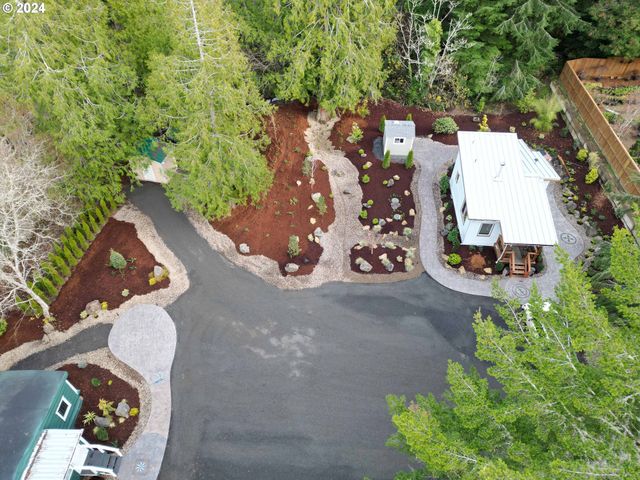 85313 GLENADA Rd, Florence, OR 97439