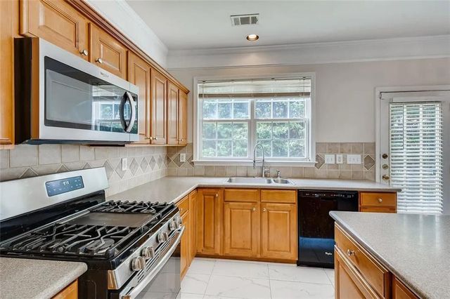 520 Midhurst Place, Johns Creek, GA 30024