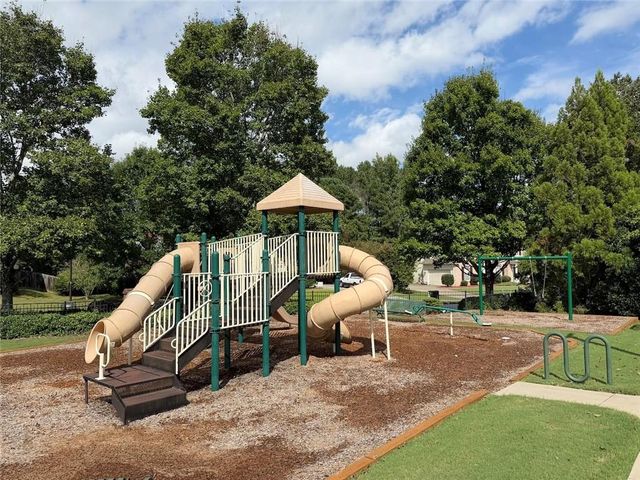 520 Midhurst Place, Johns Creek, GA 30024