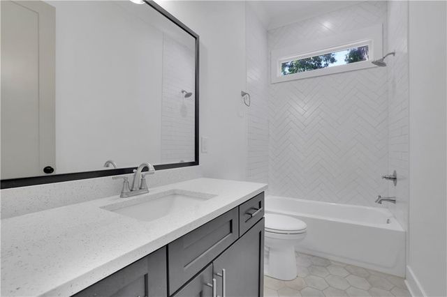 6181 Shoreland Circle, Buford, GA 30518