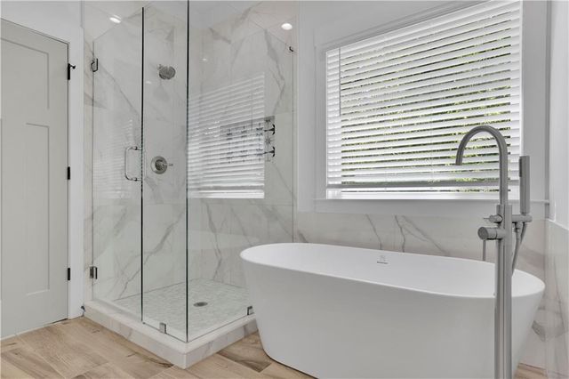 6181 Shoreland Circle, Buford, GA 30518