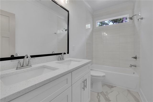 6181 Shoreland Circle, Buford, GA 30518