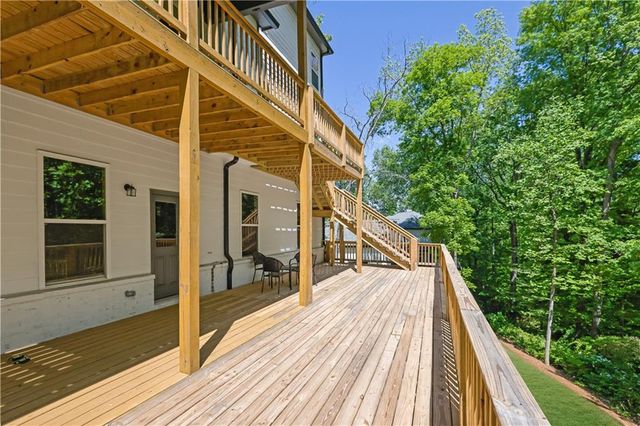 6181 Shoreland Circle, Buford, GA 30518
