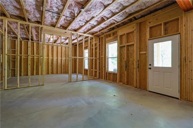 6181 Shoreland Circle, Buford, GA 30518