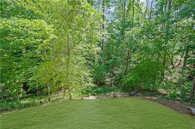 6181 Shoreland Circle, Buford, GA 30518