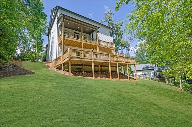 6181 Shoreland Circle, Buford, GA 30518