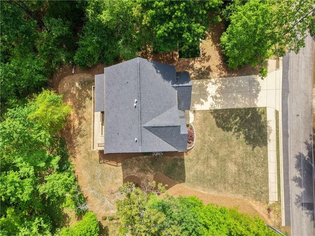 6181 Shoreland Circle, Buford, GA 30518
