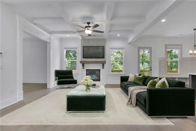 6181 Shoreland Circle, Buford, GA 30518