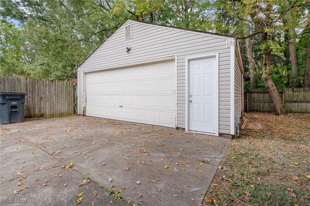 1088 Battles Avenue, Akron, OH 44314