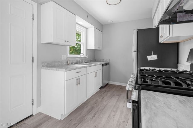 1088 Battles Avenue, Akron, OH 44314