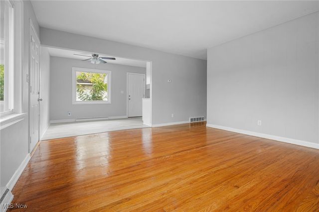 1088 Battles Avenue, Akron, OH 44314