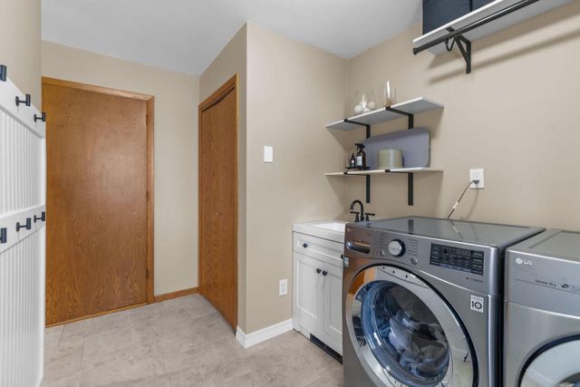1931 COUNTY HIGHWAY G, Neenah, WI 54956