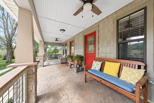 7400 Franks Ferry Rd, Walling, TN 38587