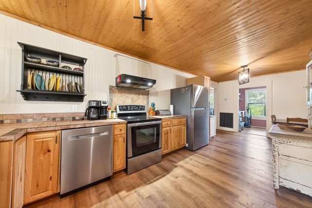 7400 Franks Ferry Rd, Walling, TN 38587