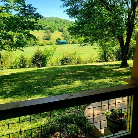 7400 Franks Ferry Rd, Walling, TN 38587