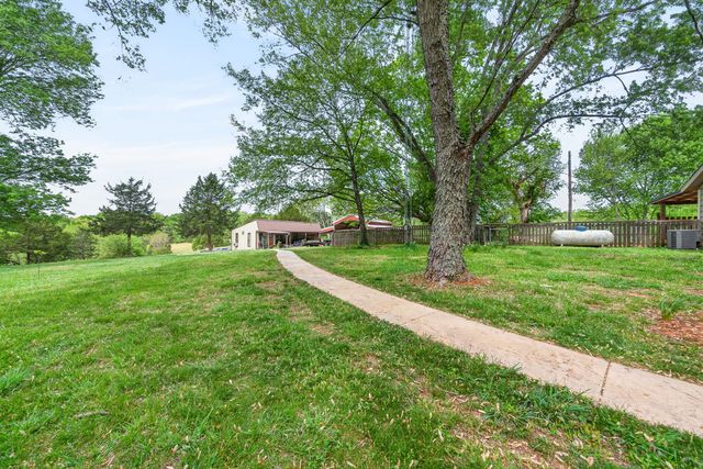 7400 Franks Ferry Rd, Walling, TN 38587