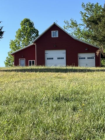 7400 Franks Ferry Rd, Walling, TN 38587