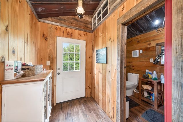 7400 Franks Ferry Rd, Walling, TN 38587