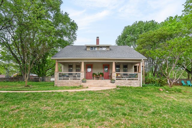 7400 Franks Ferry Rd, Walling, TN 38587