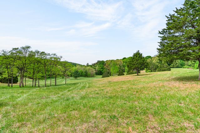 7400 Franks Ferry Rd, Walling, TN 38587
