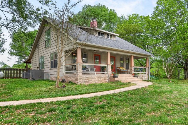 7400 Franks Ferry Rd, Walling, TN 38587