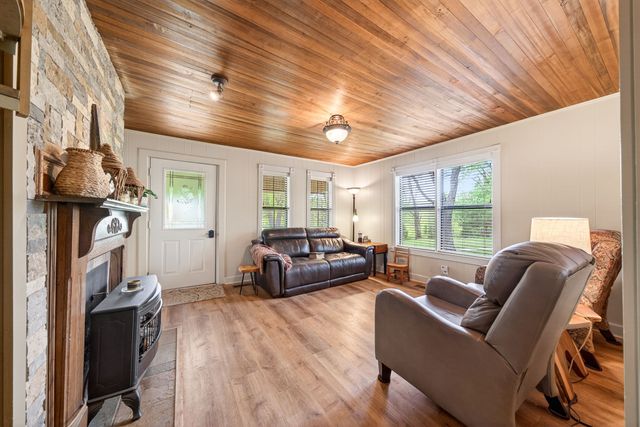 7400 Franks Ferry Rd, Walling, TN 38587
