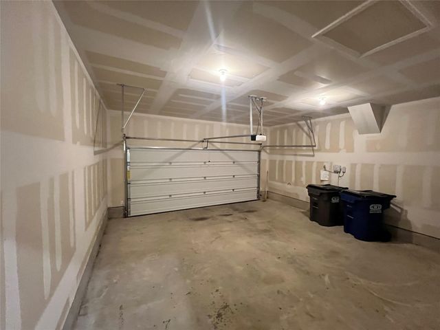 672 Crestridge Drive, Lavon, TX 75166