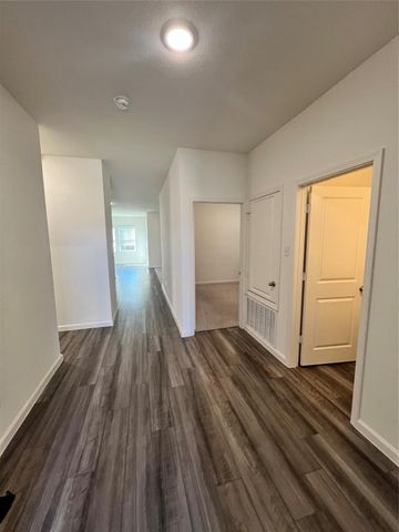 672 Crestridge Drive, Lavon, TX 75166