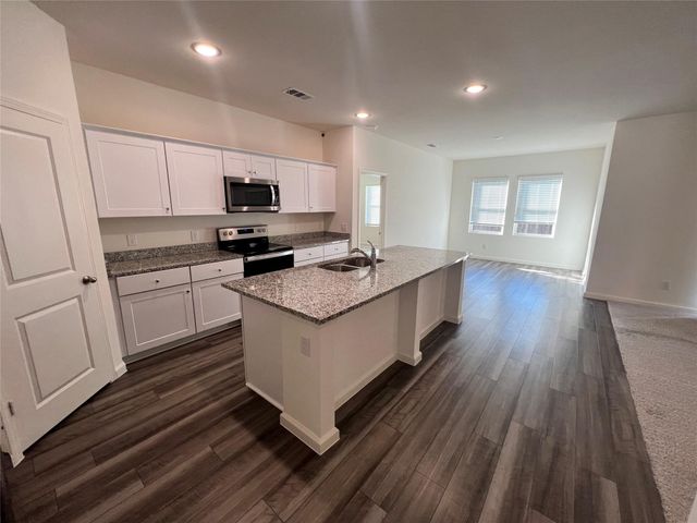 672 Crestridge Drive, Lavon, TX 75166