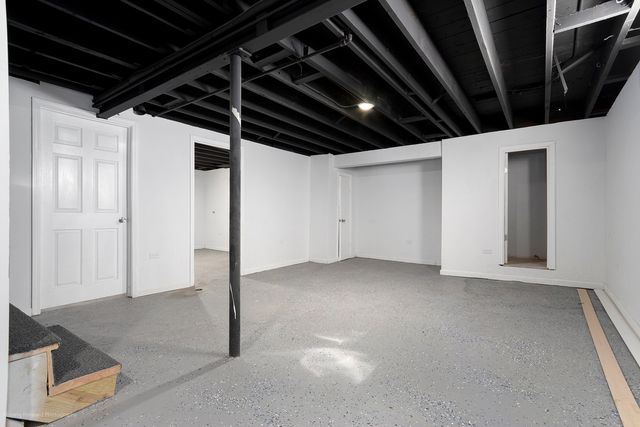 353 W 15th Place, Chicago Heights, IL 60411